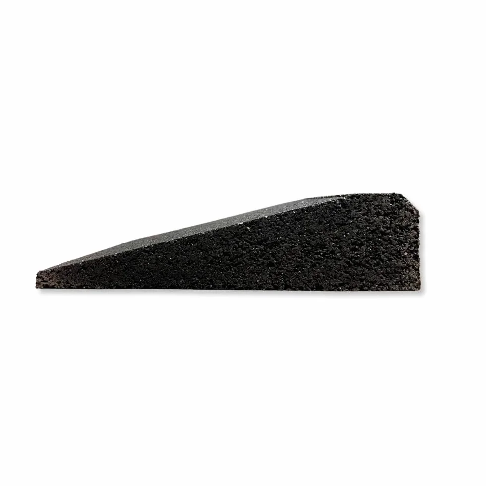 bepco Rampa do krawężnika, dł. x szer. x wys.: 100 x 25 x 5 cm z gumy (czarna) rampa najazdowa, rampa progowa, z łożyskowanymi podkładkami do mocowania