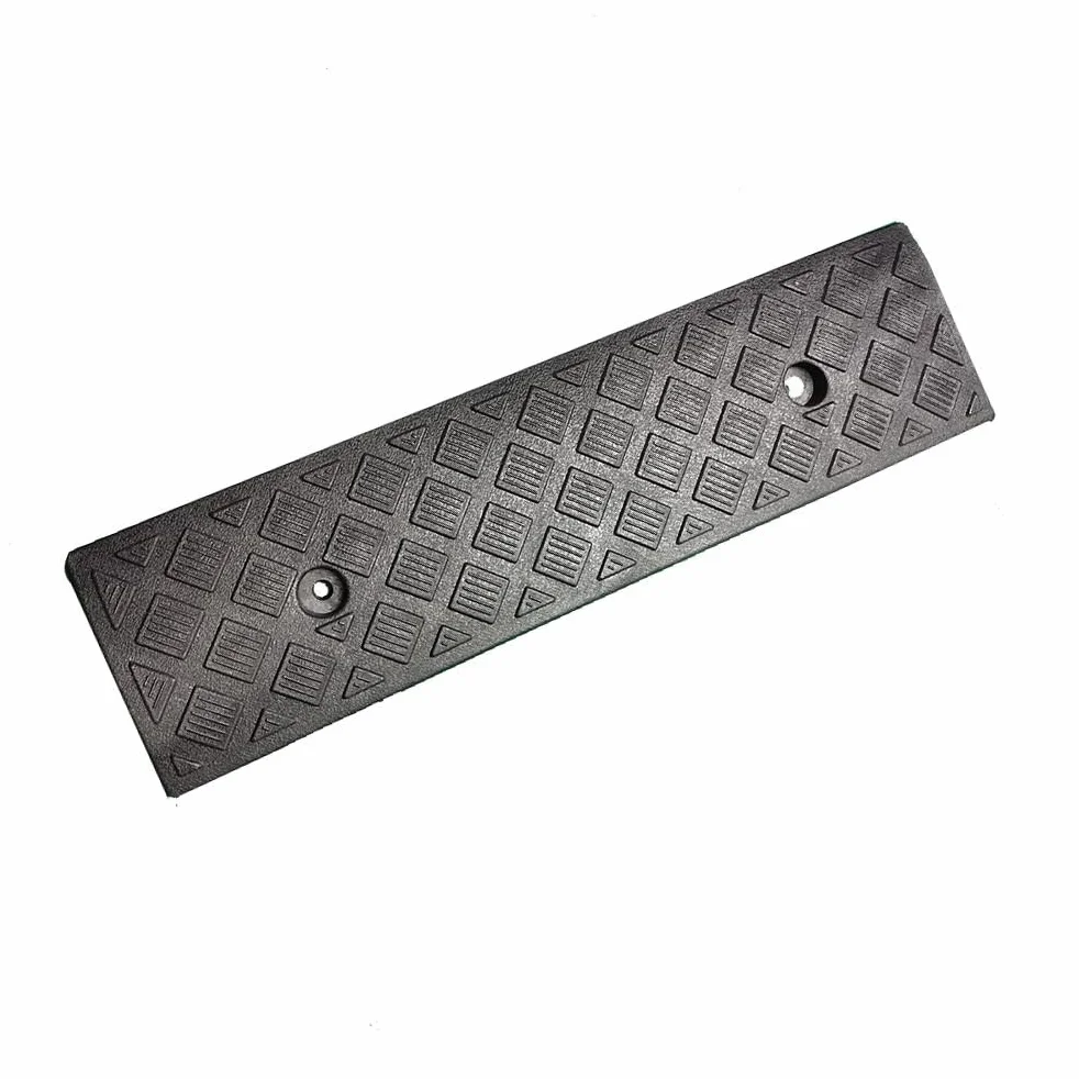 Rampa z tworzywa sztucznego, 50 x 13 x 3 cm, czarna, nośność 400 kg