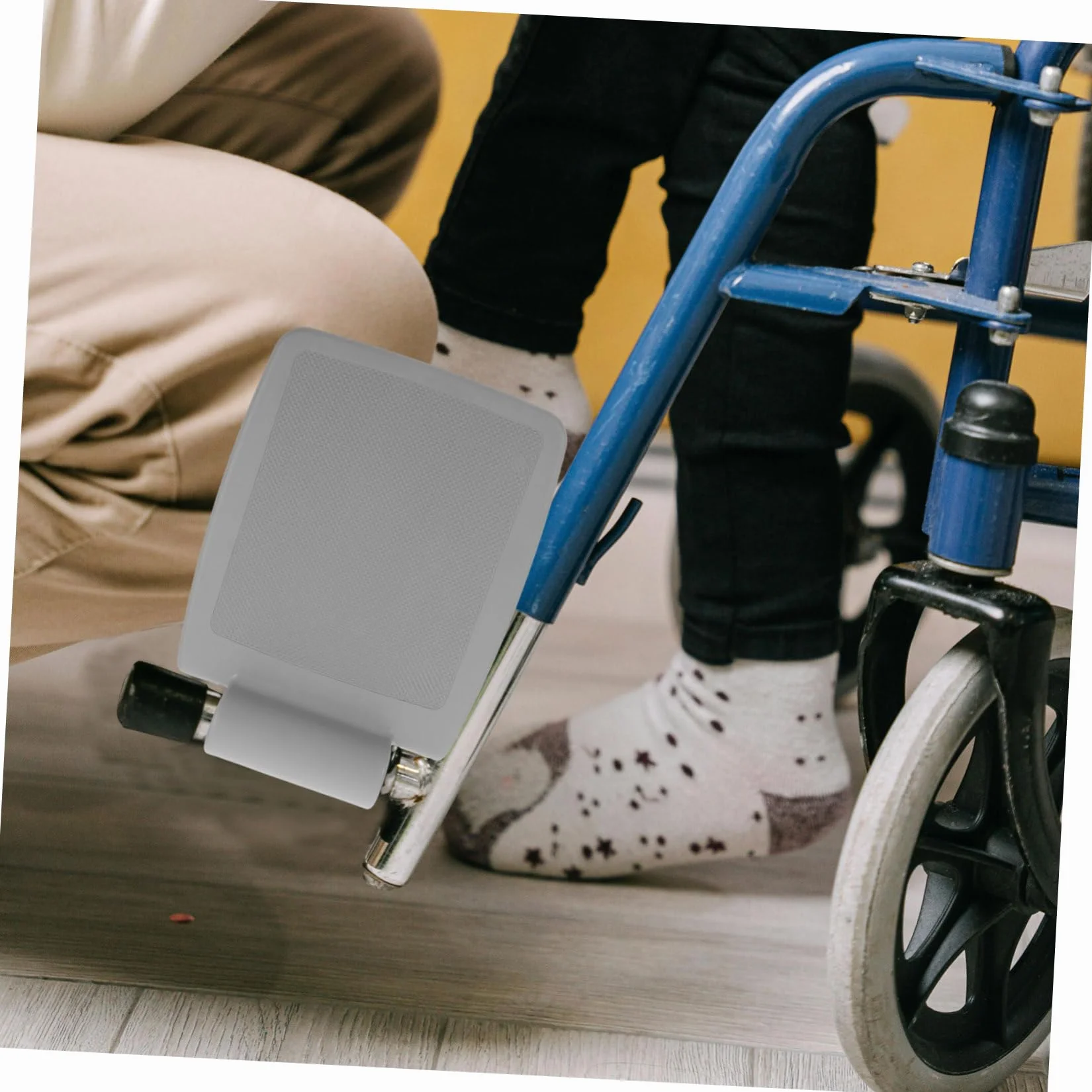 2kawałki Sztuk Uniwersalnych Podnóżków Do Wózka Inwalidzkiego Ergonomiczne Podpory Stabilne Podstawy Dla Seniorów Akcesoria Poprawiające Komfort i Bezpieczeństwo
